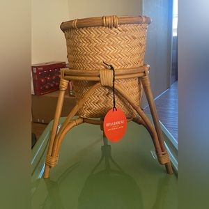 NWT RATTAN PLANTER